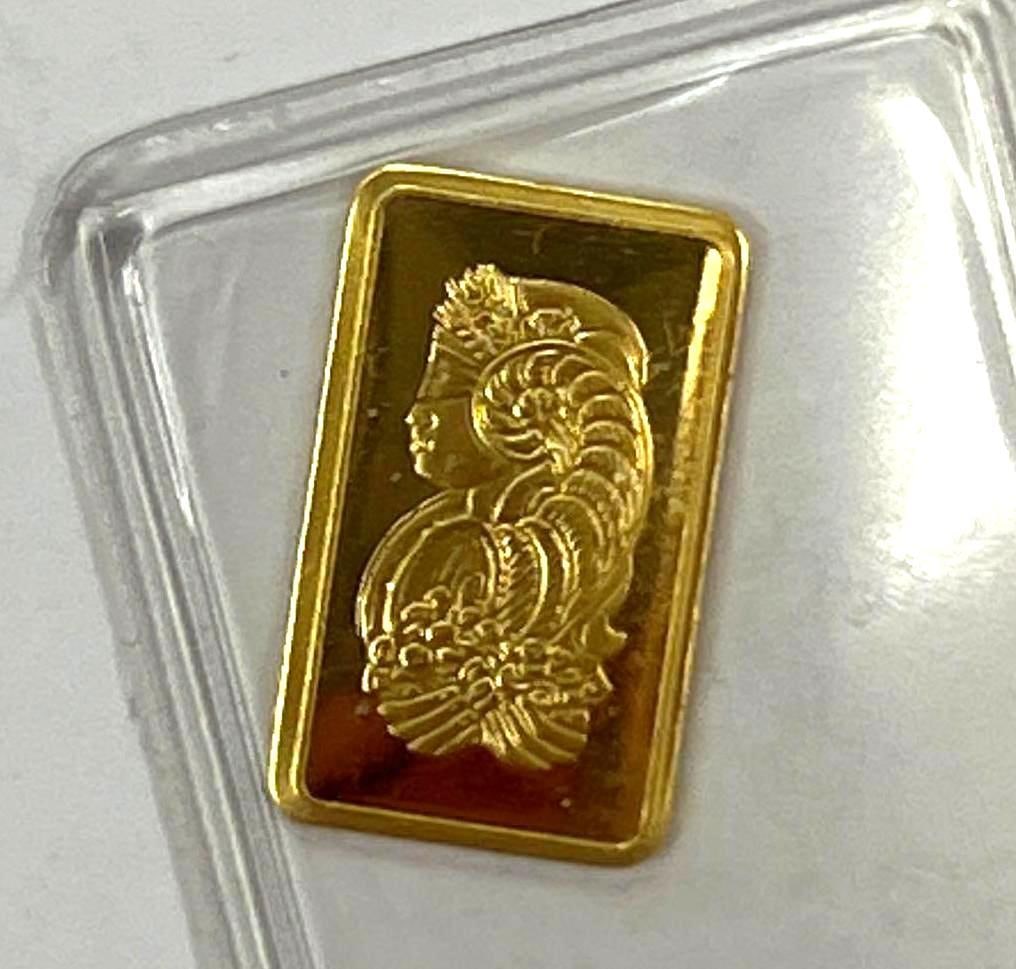 FORTUNA LADY　INGOT 1g 　RARE VERSACE Versace Fortuna 1G Gold Ingot Necklace 14K Frame with Gems
