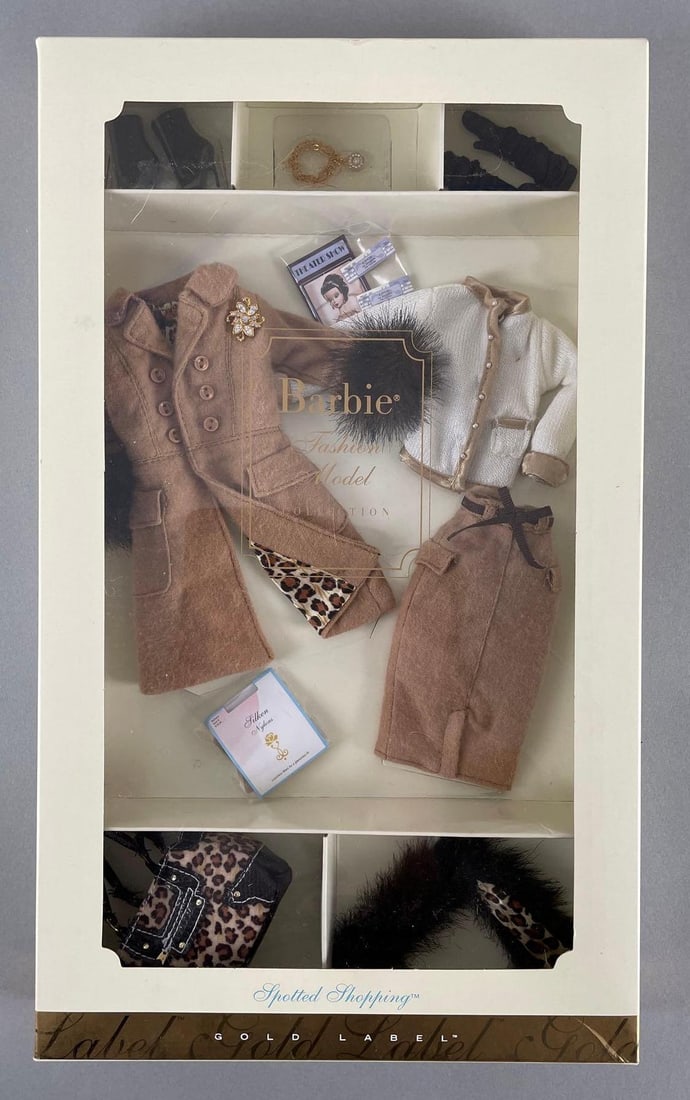 Mattel Gold Label Barbie Fashion Model Collection Spotted Shopping Clothes (1 of 2)