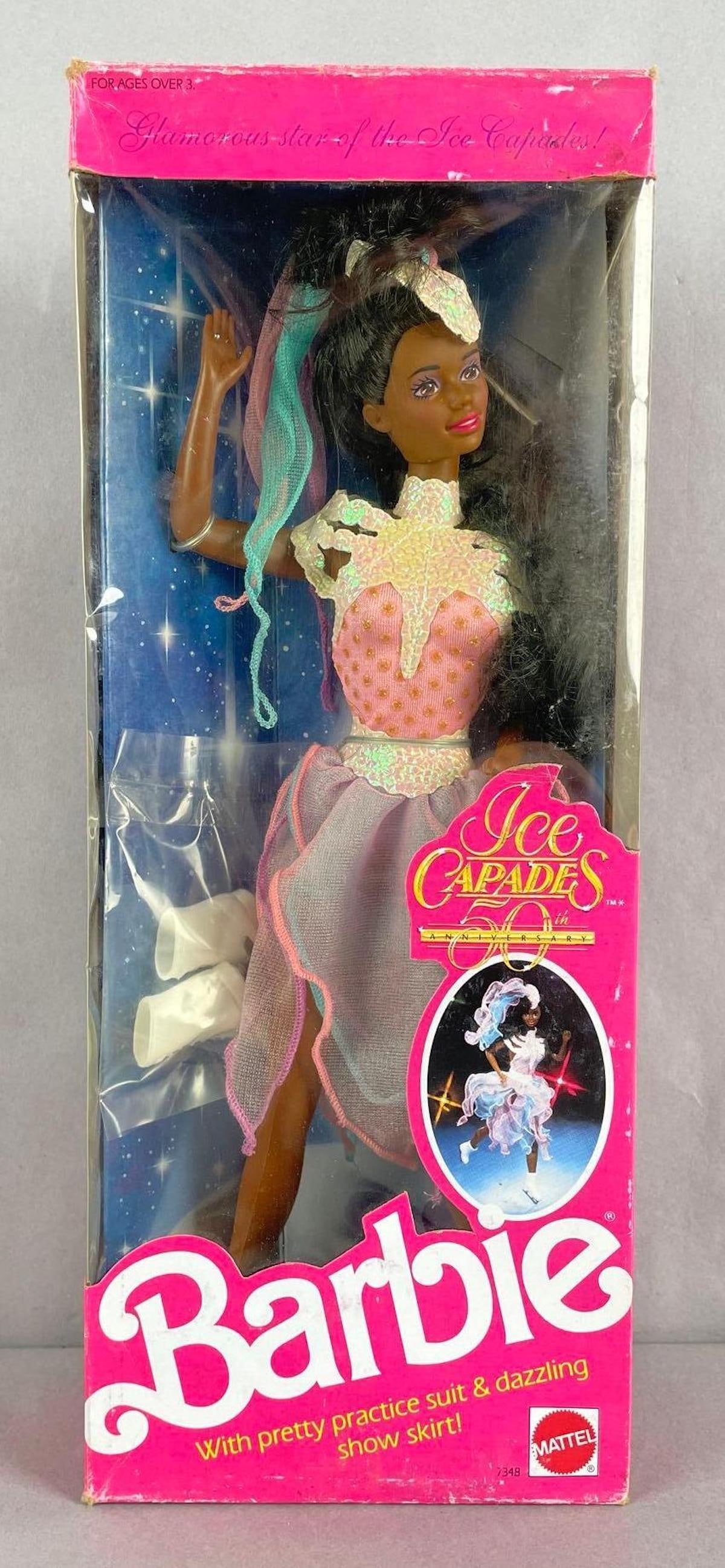 1989 Mattel Ice Capades Barbie Fashion Doll: Original packaging, 11 1/2 inches tall