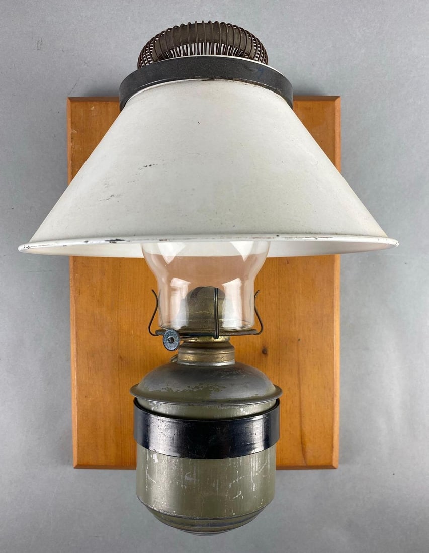 Wall Mounted Railroad Carriage Kerosene Lamp (1 of 3)