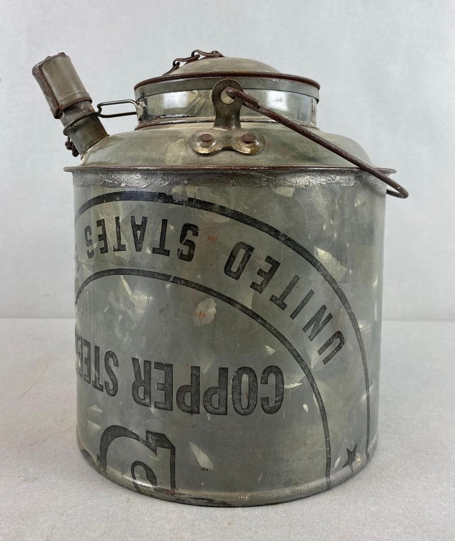 BR Railroad Galvanized  Steel Oil Can (1 of 6)