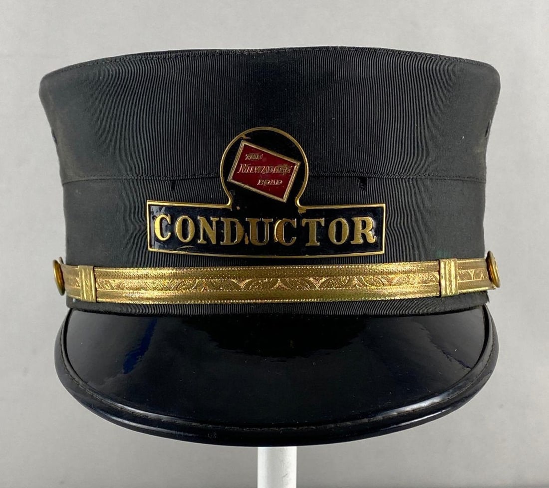 The Milwaukee Road Railroad Conductors Cap (1 of 9)