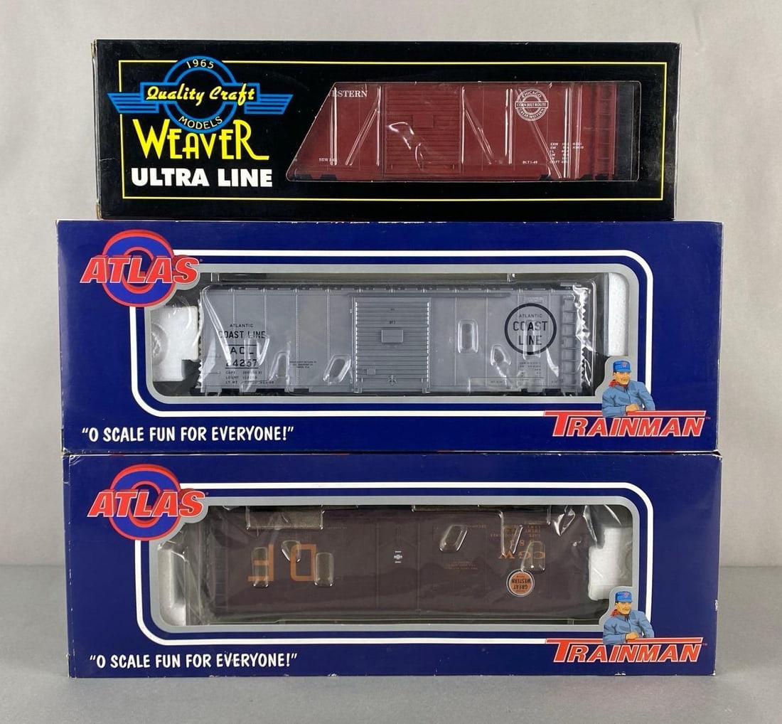 Group of 3 O Scale Boxcars (1 of 3)