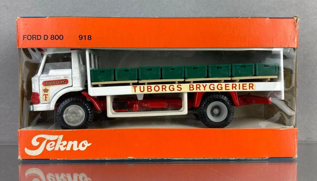 Tekno 918 Die-Cast Ford D 800 Truck (1 of 3)