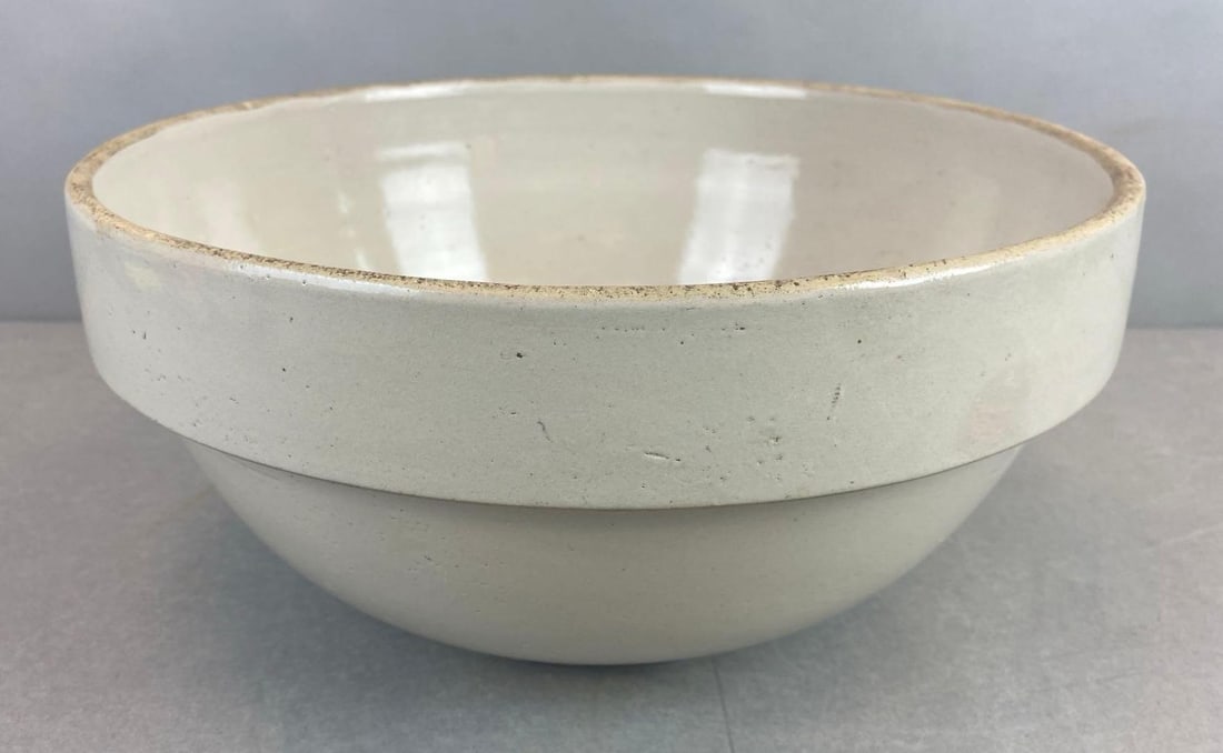 Large Redwing Stoneware Mixing Bowl (1 of 3)