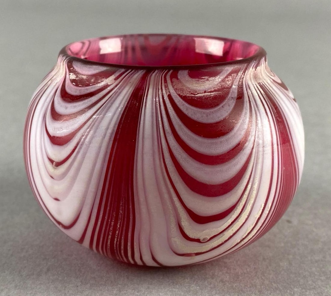 Nailsea Pulled Feather Cranberry Glass Master Salt Bowl (1 of 8)