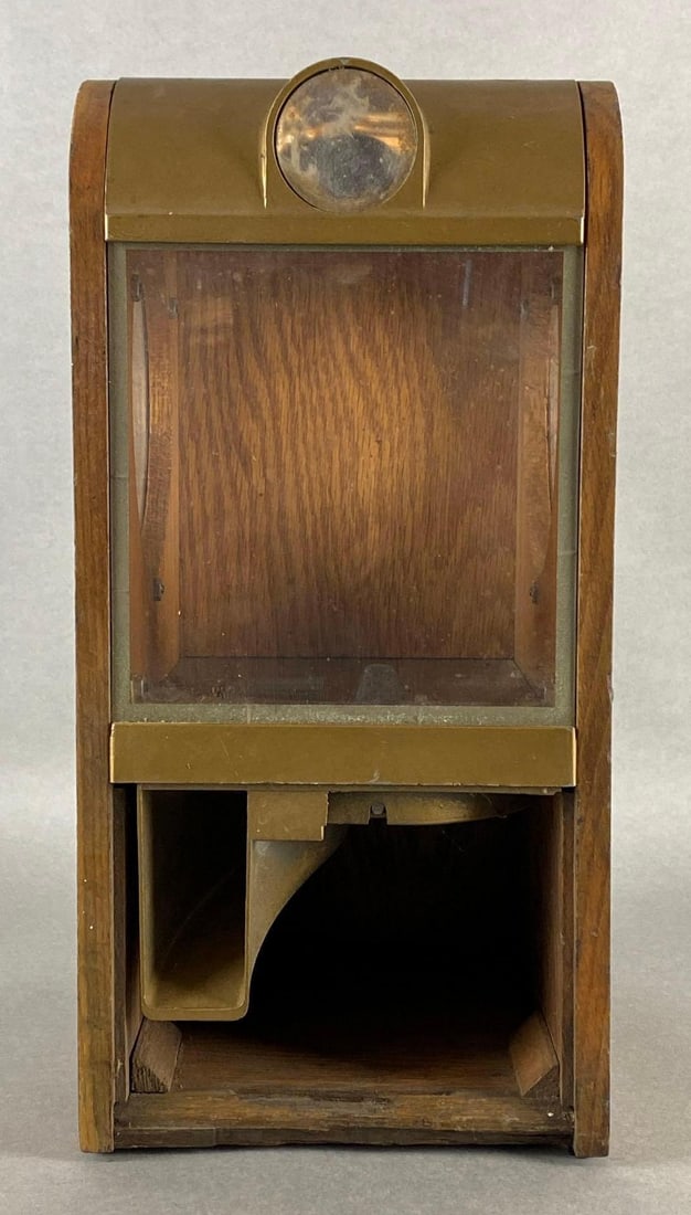 Vintage Victor Super V Wooden Gumball Machine: Missing front plate, Untested, Measures 15 1/4 x 7 1/2 x 8 1/2 inches.