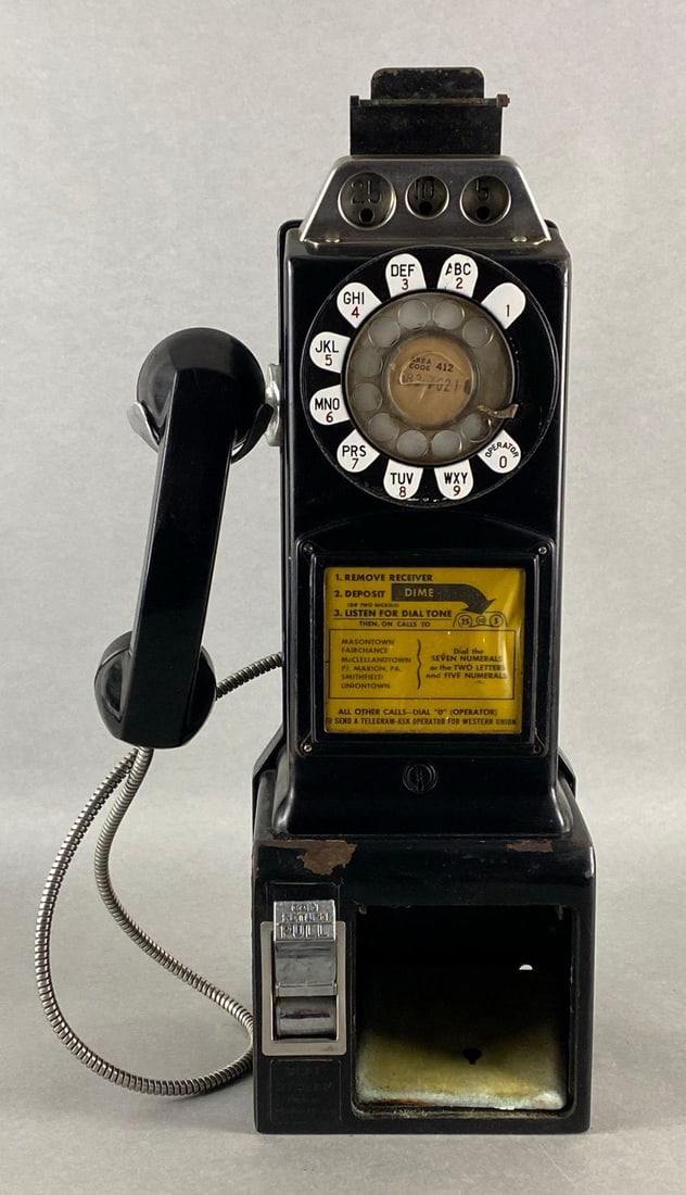 Vintage Bell System Metal Wall Hanging Rotary Payphone (1 of 5)