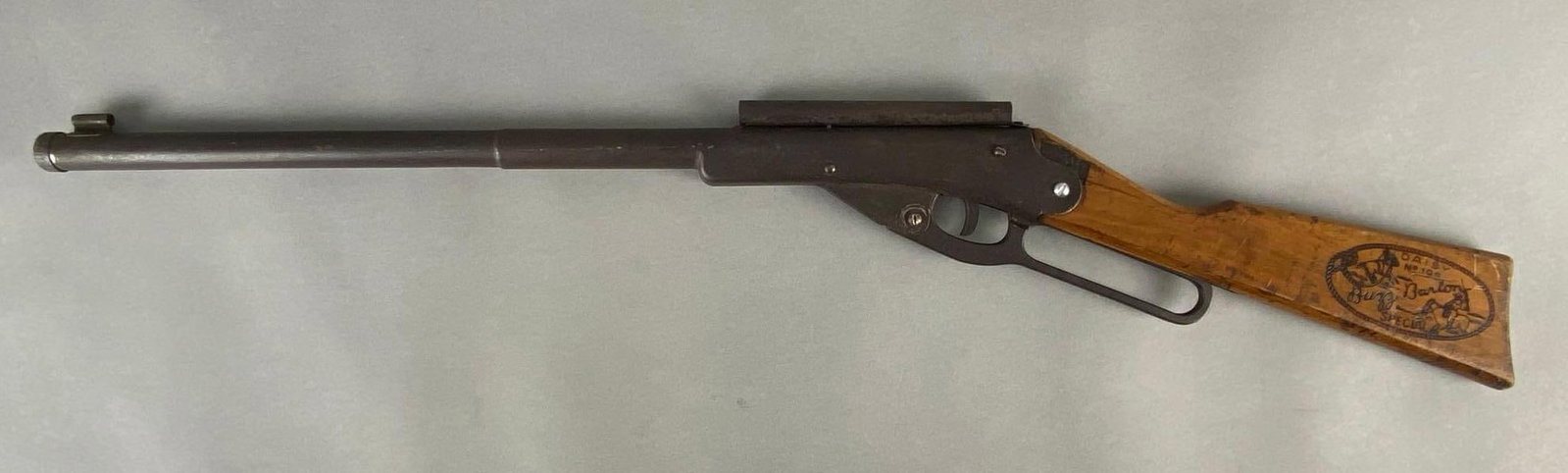 Vintage Daisy No. 195 Buzz Barton Special Pellet Gun: Unknown working condition, Lever locked in place, Measures 35 inches long.