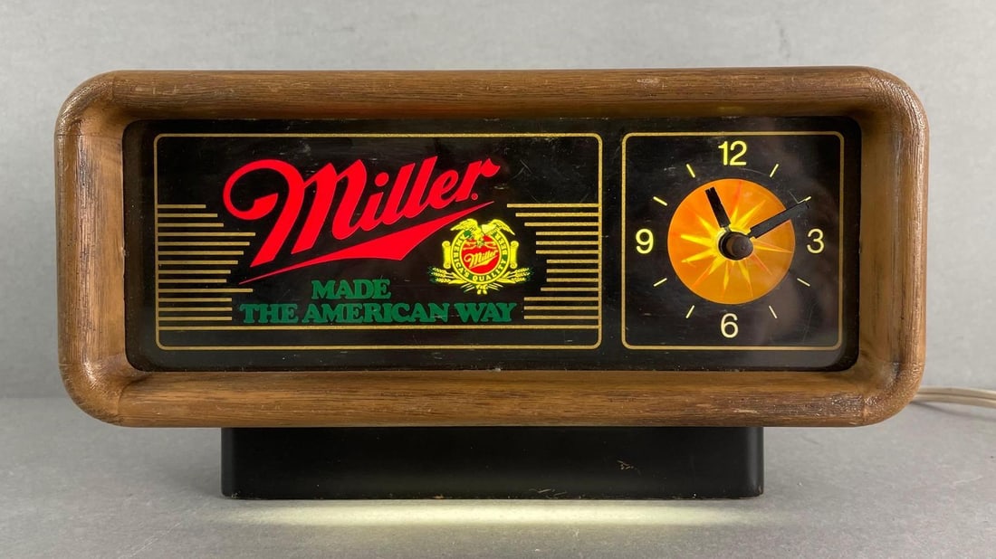 Miller Beer Light Up Motion Advertising Table Clock (1 of 3)