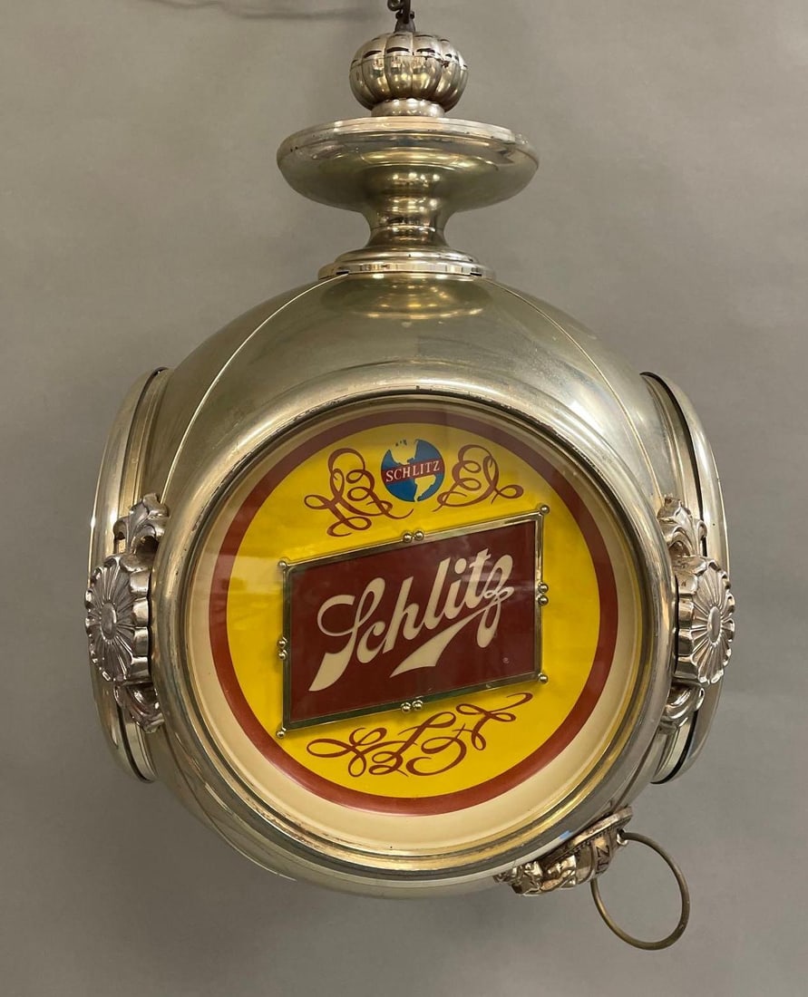 Vintage Schlitz Beer Light Up Rotating Advertising Clock (1 of 5)