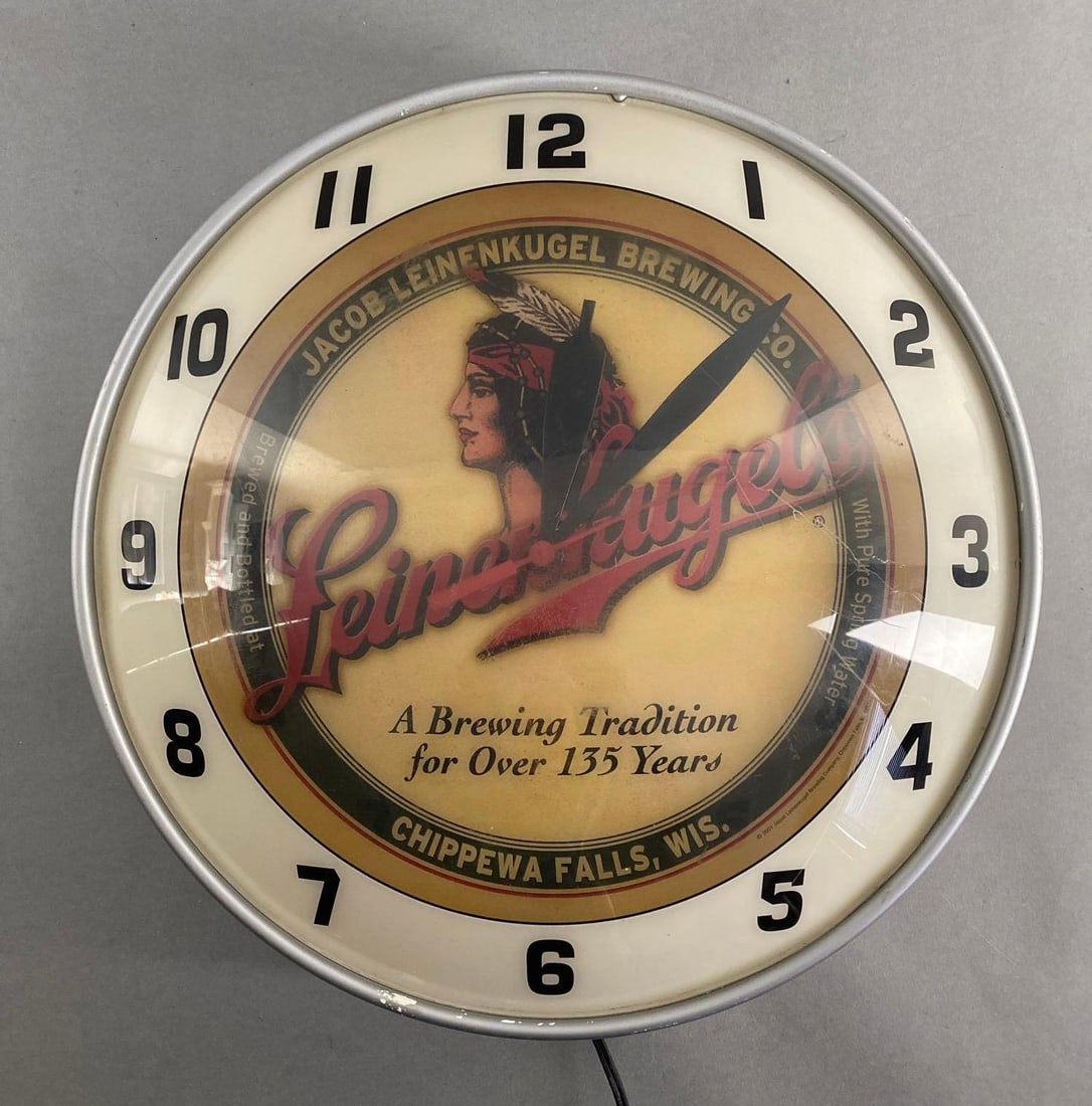 2005 Leinenkugel Light-Up Advertising Beer Clock (1 of 5)