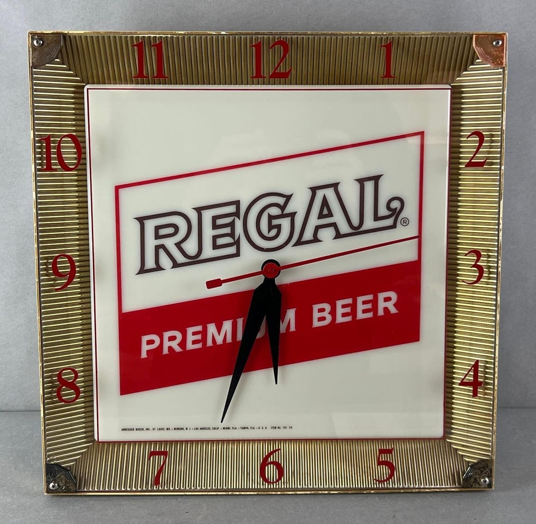 Vintage Regal Beer Light Up Advertising Clock Sign (1 of 4)