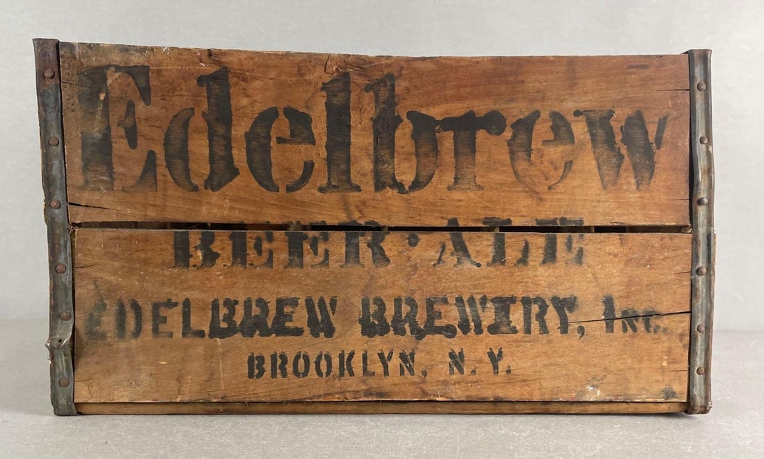 Vintage Edelbrew Beer and Ale Wooden Advertising Crate: Measures 10 1/4 x 18 1/4 x 11 1/2 inches