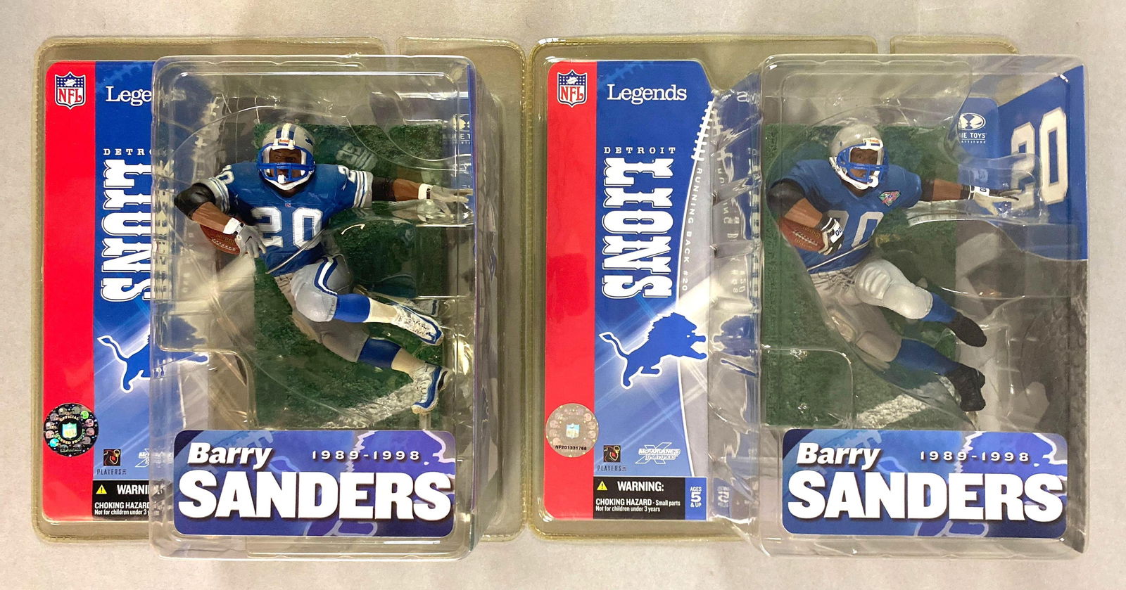 2 - 2005 McFarlane Legends Figures, Barry Sanders with Scarce Variant (1 of 2)
