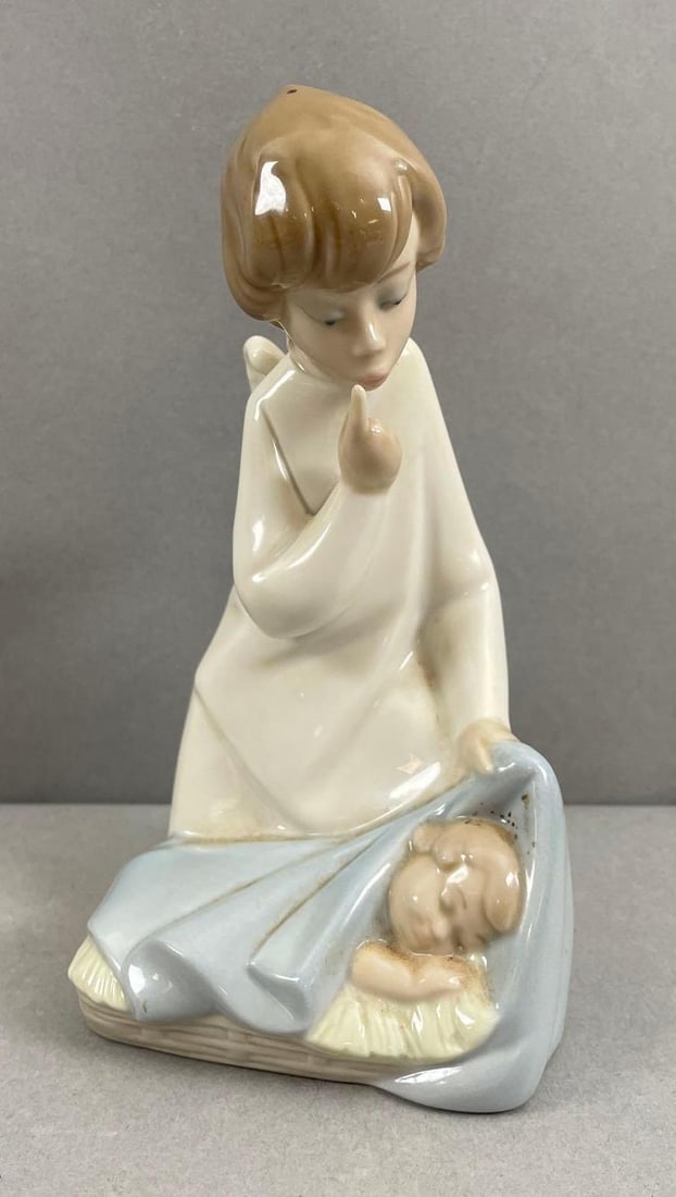 Lladro Guardian Angel with Child Porcelain Figure (1 of 5)