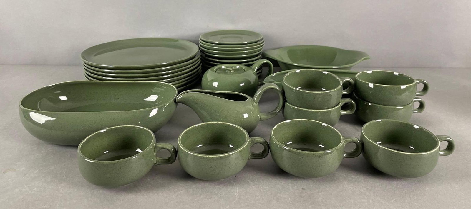 Group of 30+ Vintage Russell Wright Steubenville Tableware (1 of 4)