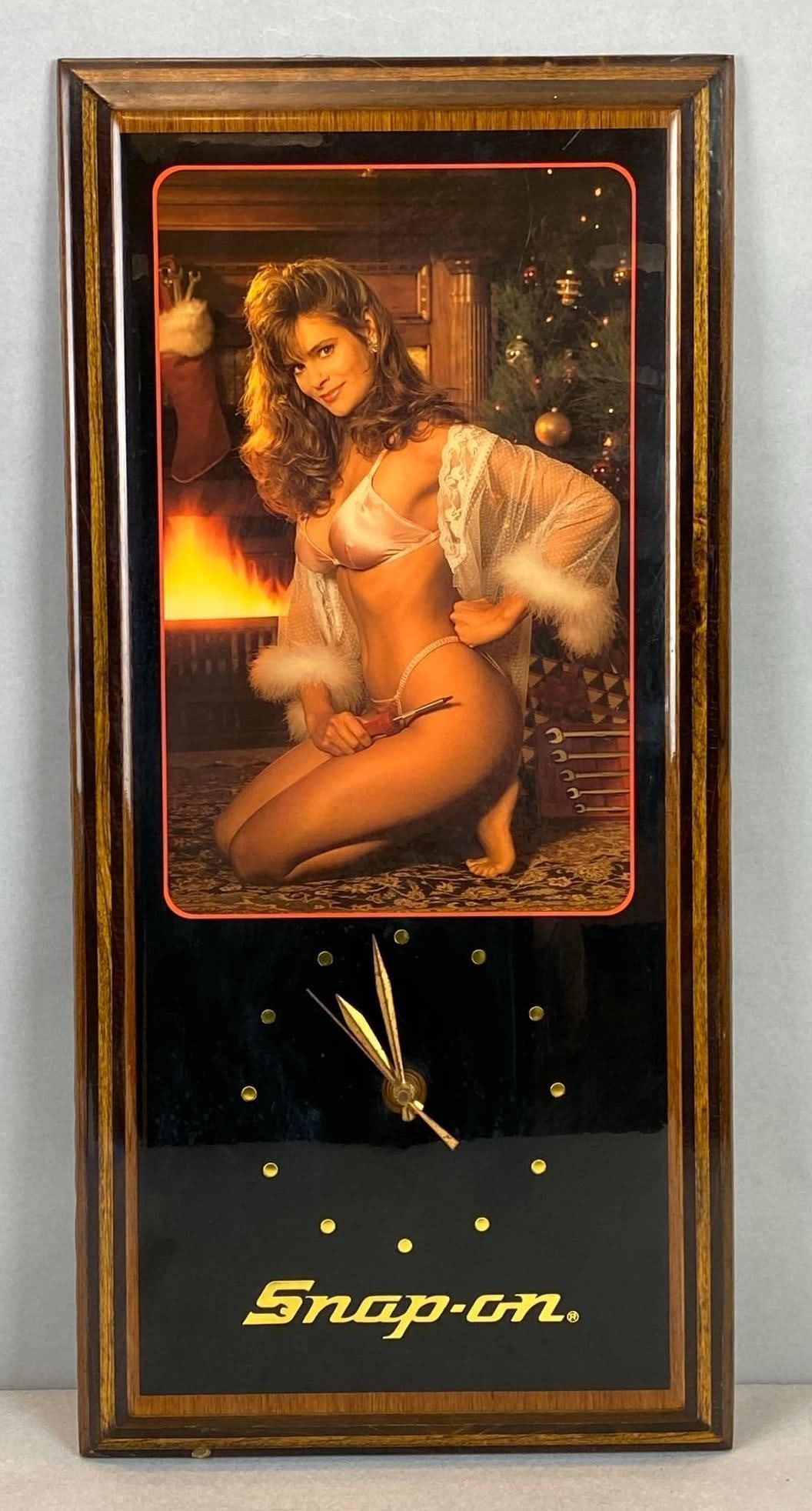 Vintage Snap-On Tools Pinup Girl Wall Clock (1 of 3)