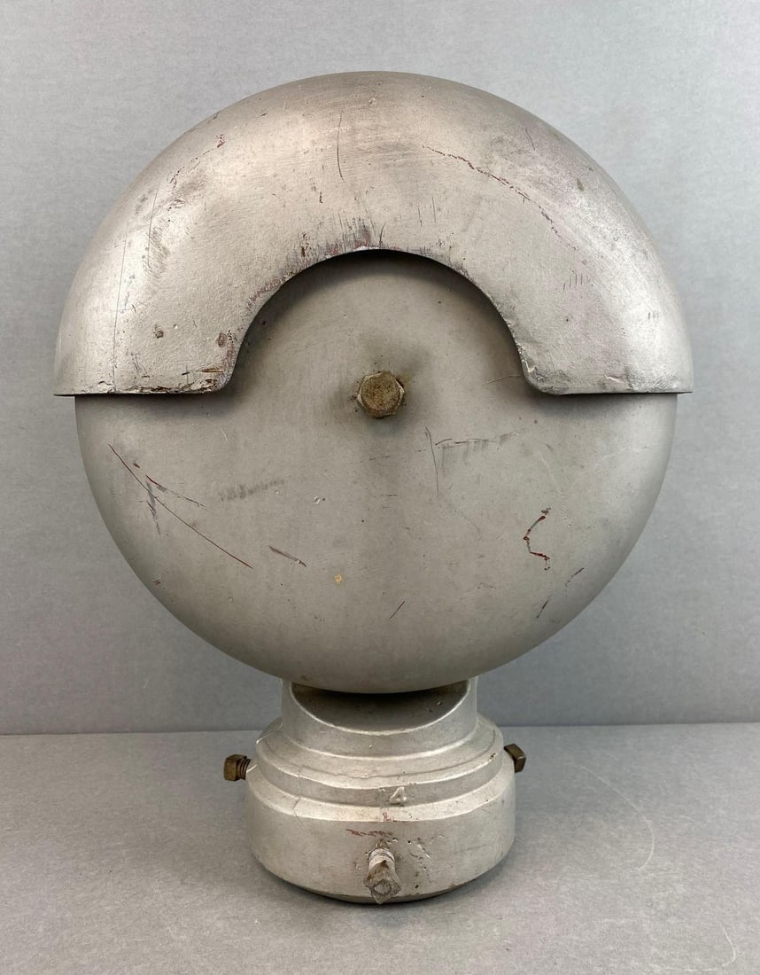 Griswold Railroad Crossing Bell (1 of 4)