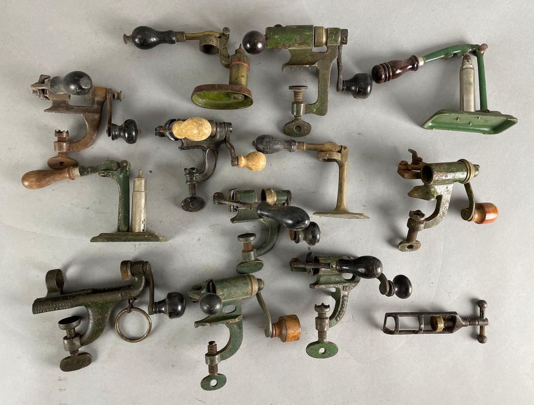 Group of 13 Vintage Shotgun Shell Reloaders: Includes folsoms closer, paragon, bayliss, and more. Largest measures 6 x 6 x 5 1/2 inches