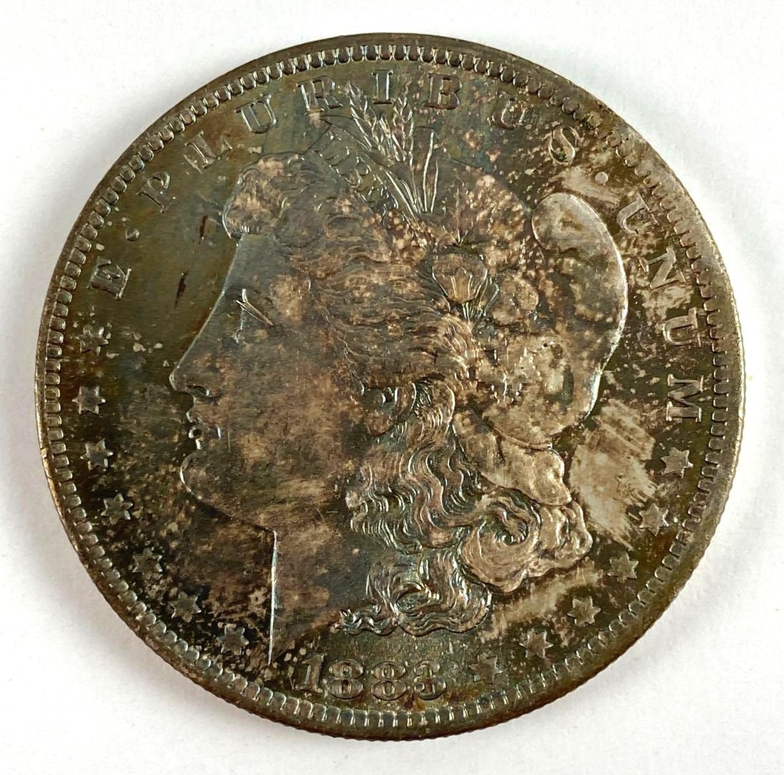 1883 O US Morgan Silver Dollar (1 of 2)