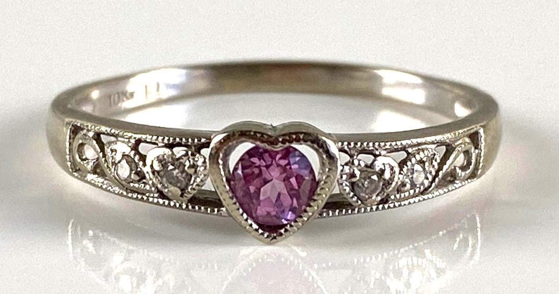 10K White Gold Pink Topaz Heart and Diamond Ring: Total weight 1.6g, Size 8 1/2.