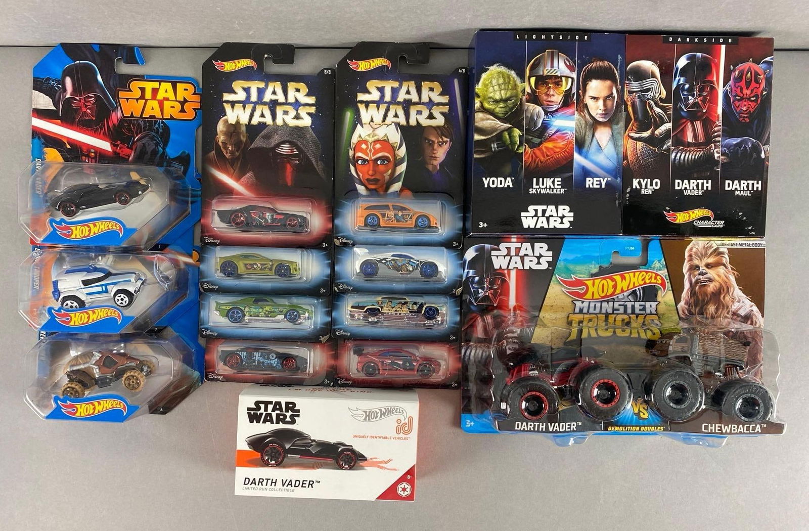 Group of 14 Assorted Mattel Hot Wheels Star Wars Vehicles (1 of 3)
