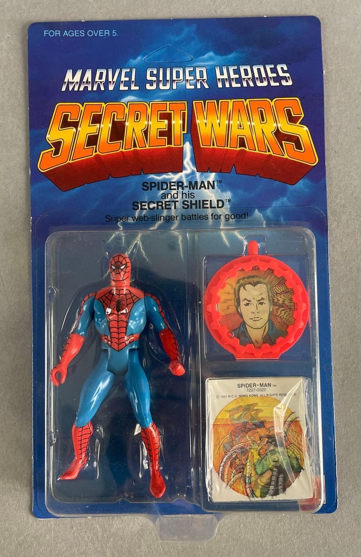 Mattel Marvel Super Heroes Secret Wars Spider-Man Action Figure (1 of 6)