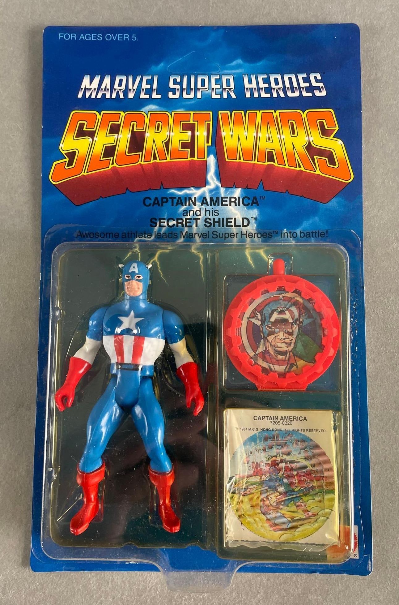 Mattel Marvel Super Heroes Secret Wars Captain America Action Figure (1 of 6)