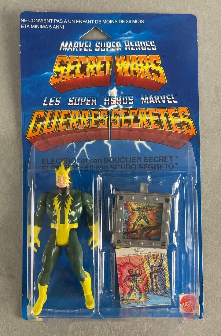Mattel Marvel Super Heroes Secret Wars Electro Action Figure (1 of 6)