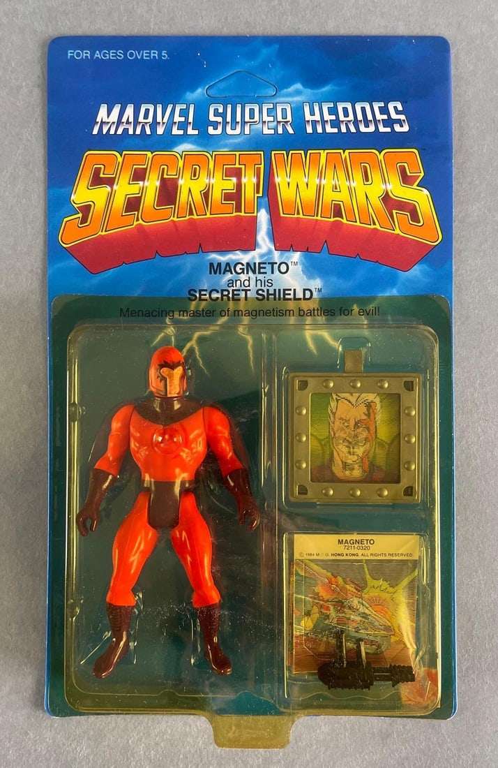 Mattel Marvel Super Heroes Secret Wars Magneto Action Figure (1 of 6)
