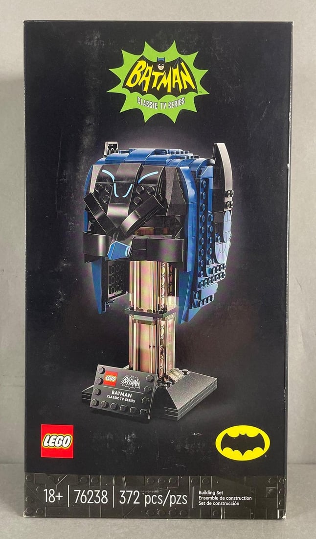 Lego Batman Classic TV Series Helmet Building Set (1 of 3)