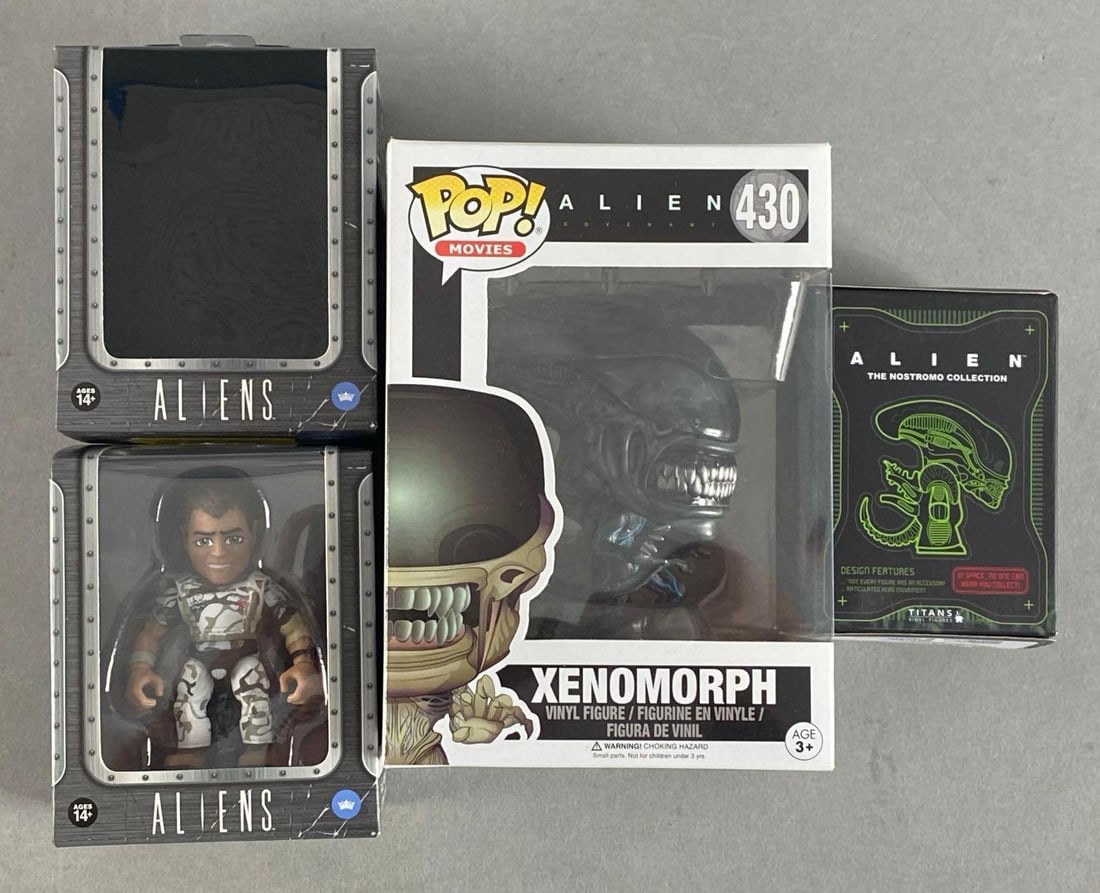 Group of 4 Assorted Alien and Aliens Figures (1 of 2)