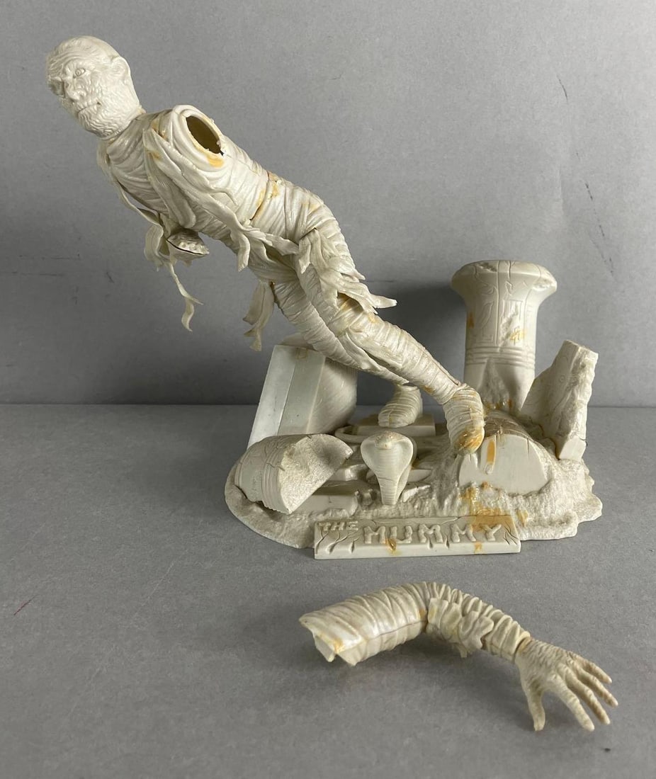 1963 Aurora Plastics The Mummy Model (1 of 6)