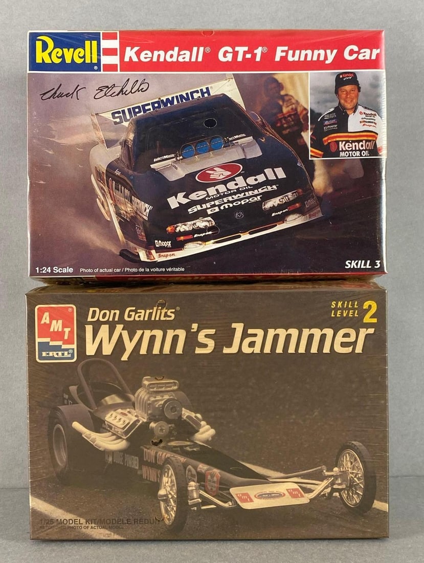 Group of 2 Plastic Race Car model Kits (1 of 3)
