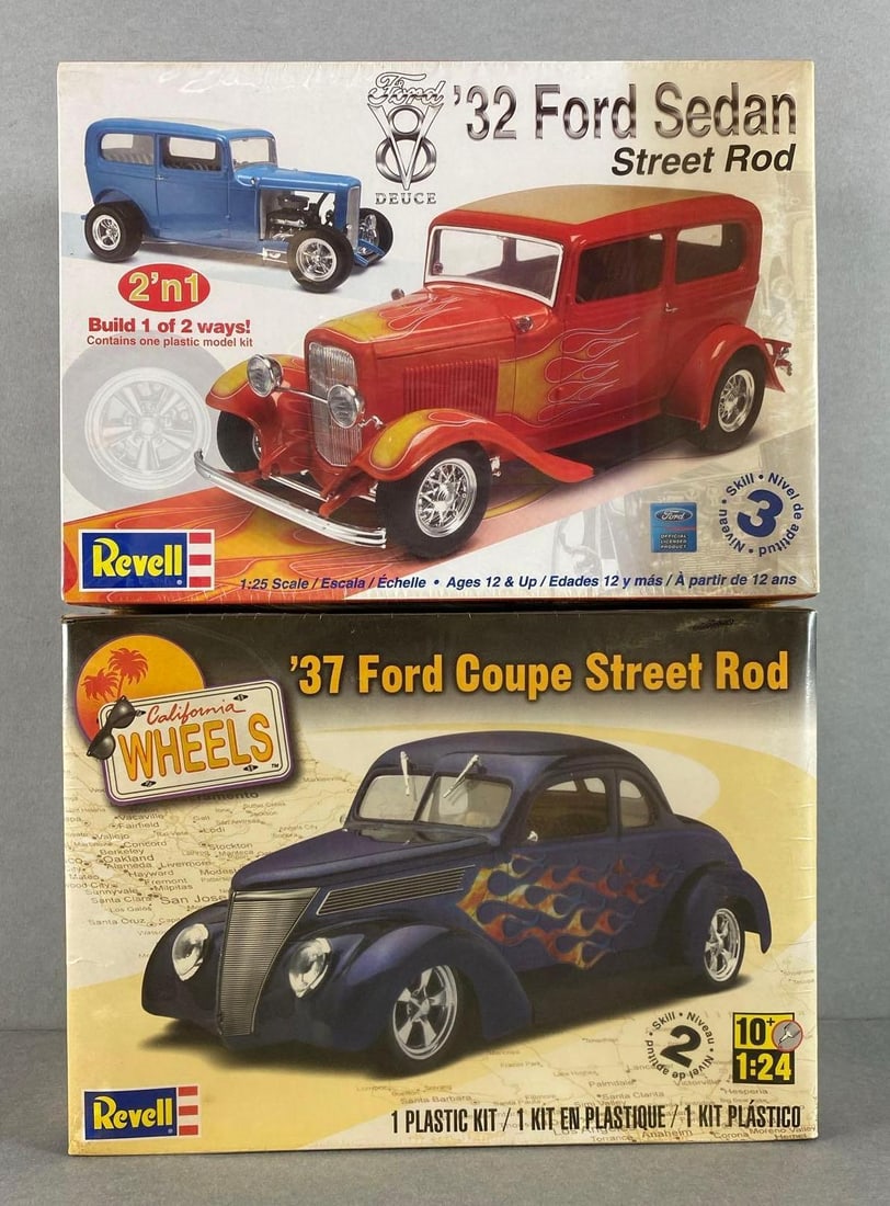 Group of 2 Revell 1930s Ford Plastic Model Kits (1 of 3)