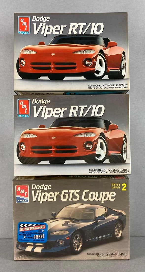 Group of 3 AMT ERTL Dodge Viper Plastic Model Kits (1 of 4)
