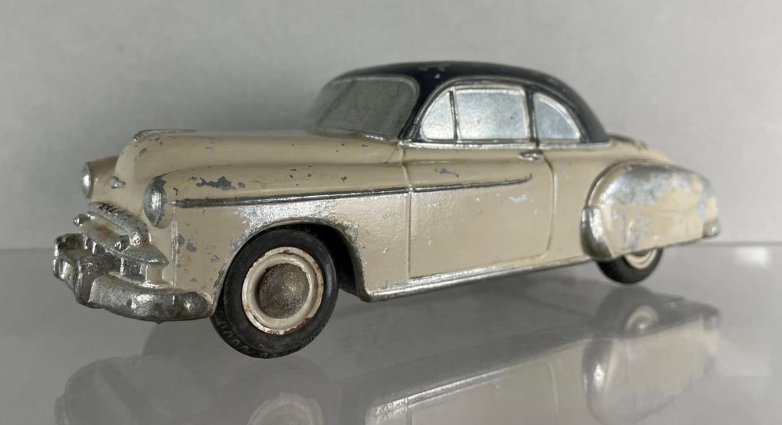 1949 Chevrolet Coupe Two-Tone Die-Cast Promo Car (1 of 6)