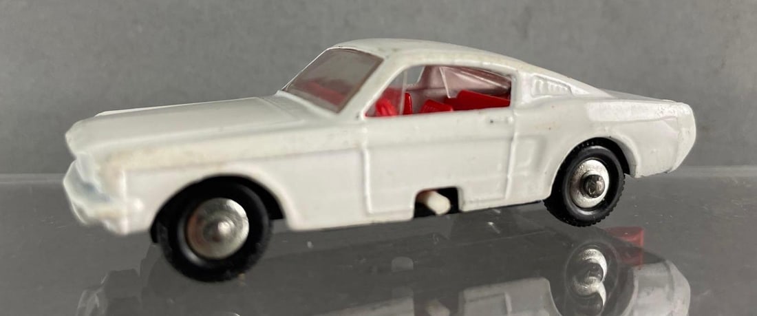 Matchbox No.8 Mustang Die-Cast Car (1 of 6)