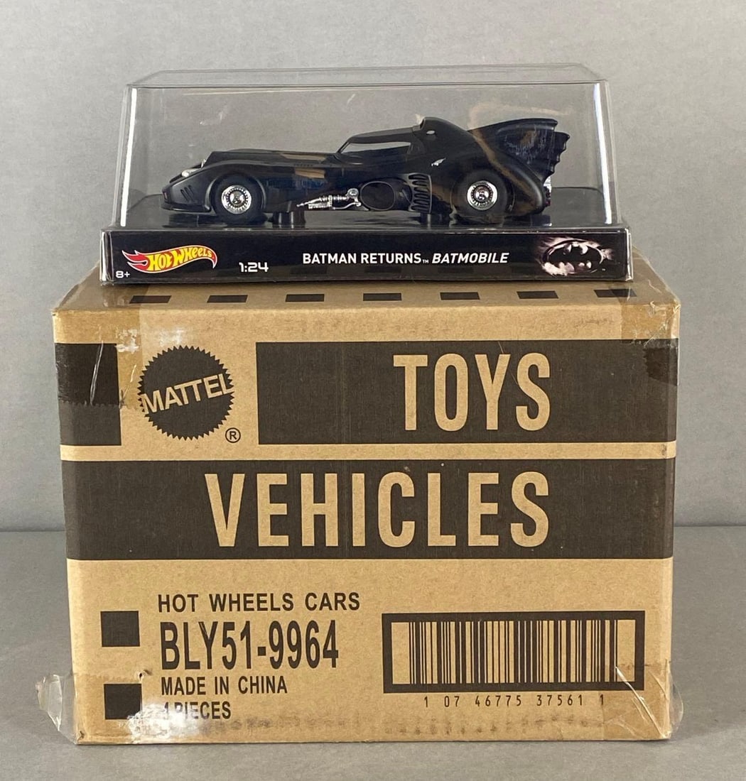 Mattel Hot Wheels Batman Returns Batmobile Factory Sealed Box (1 of 3)