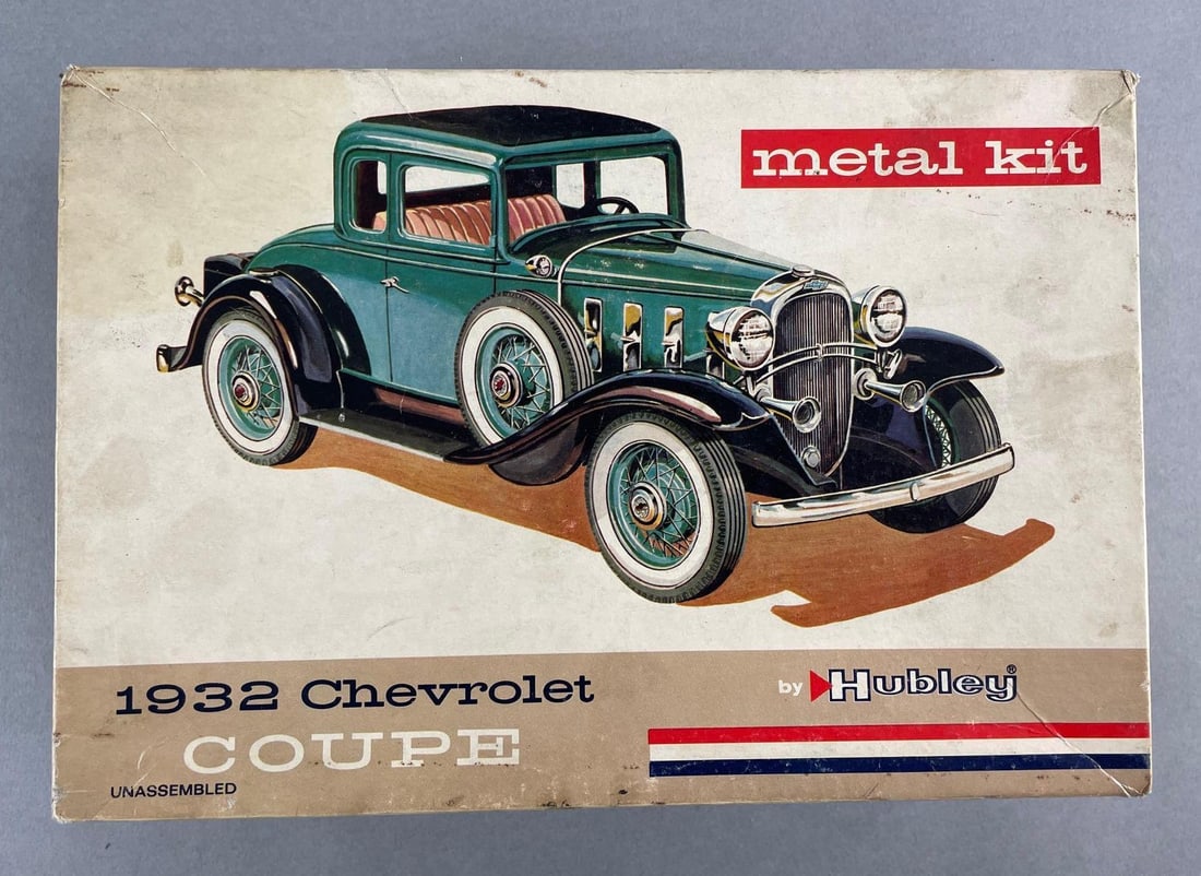 Hubley 1932 Chevrolet Coupe Metal Car Model Kit (1 of 3)