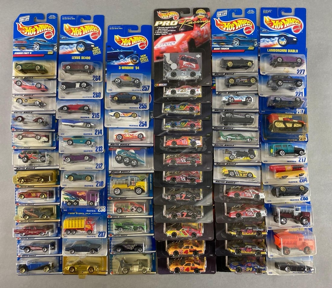 Group of 100+ Mattel Hot Wheels Die-Cast Vehicles (1 of 3)