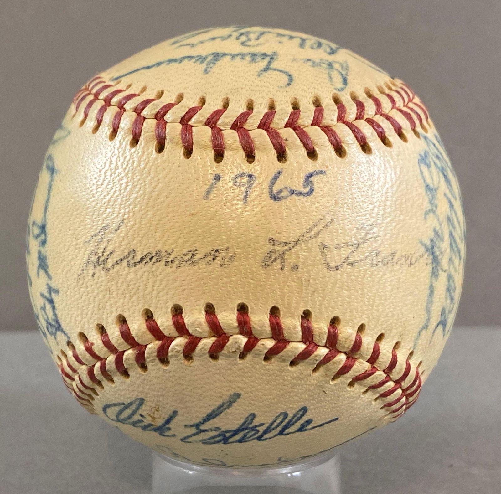 1965 San Francisco Giants Team Signed Official MLB NL Spalding Selig Baseball: Originally from umpire Bill Haller and was given to our consignors father. Autographed by 28 players, Ozzie Virgil, Bob Bolin, Dick Estelle, Len Gabrielson, Joe Overton, Larry Stewart, Tom Haller, Fra