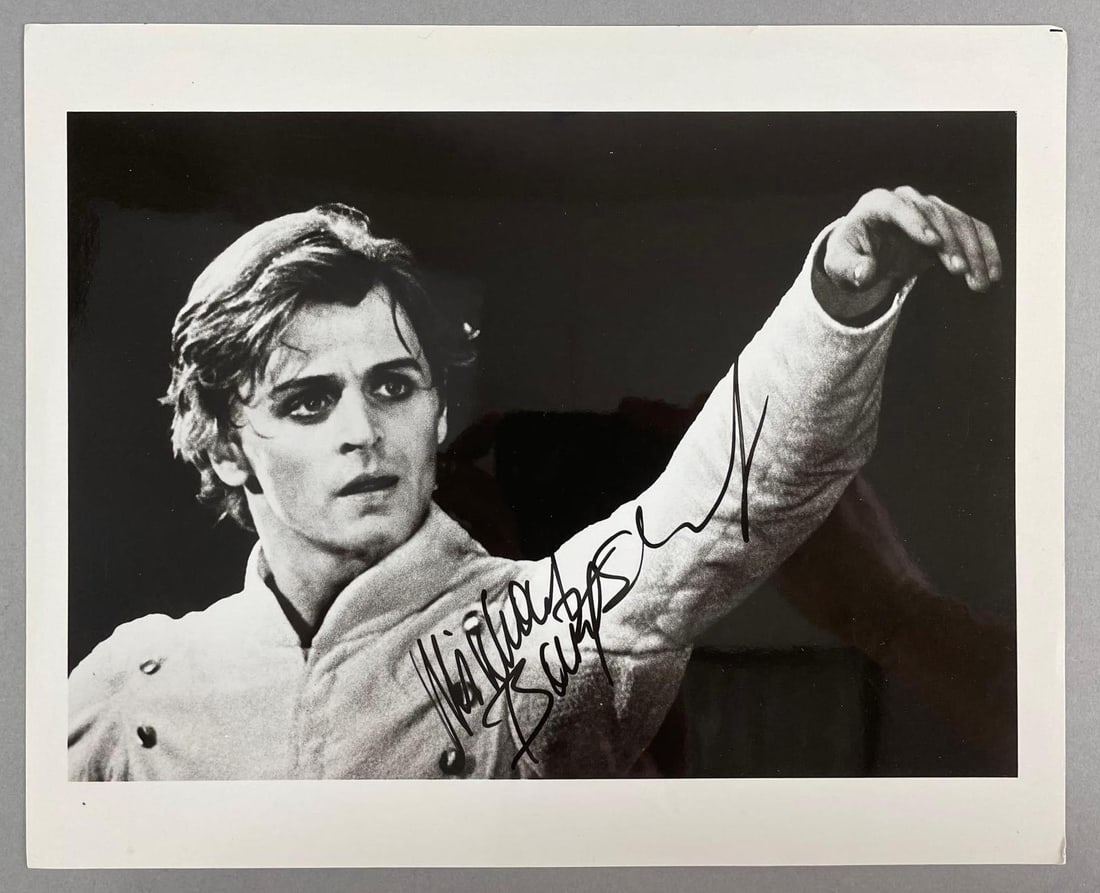 Signed Mikhail Baryshnikov Photograph (1 of 3)