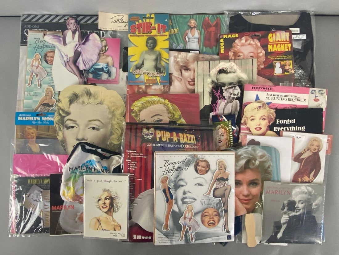 Group of 20+ Assorted Marilyn Monroe Items (1 of 3)