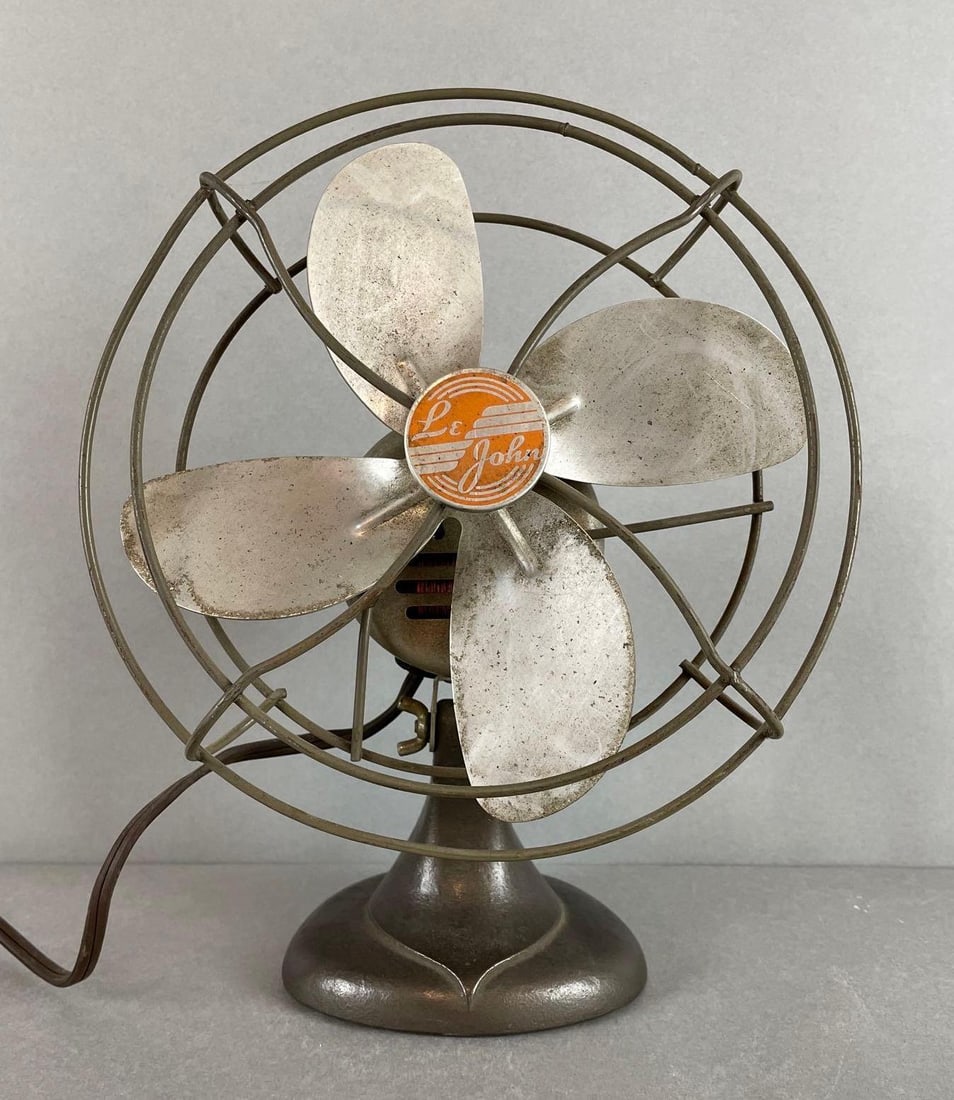 Vintage Le John Metal Tabletop Electric Fan (1 of 4)