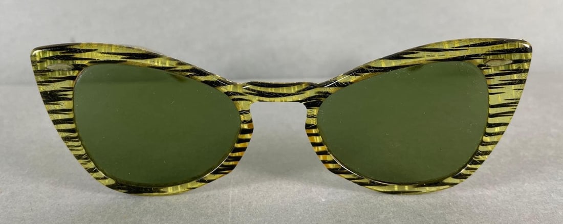 Vintage Green Striped Cats Eye Sunglasses (1 of 5)