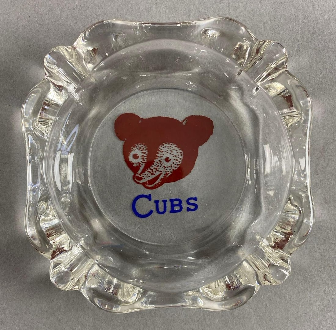 Vintage Chicago Cubs Glass Ashtray (1 of 2)