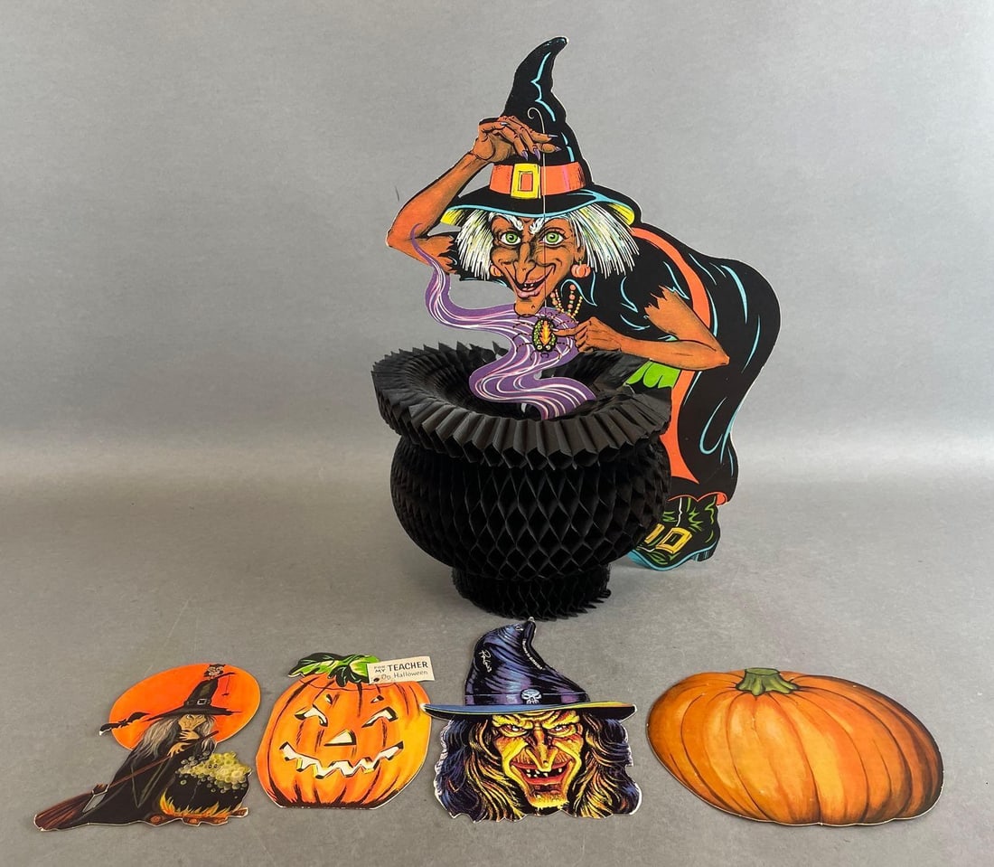 Group of 5 Vintage Halloween Paper Decorations (1 of 4)