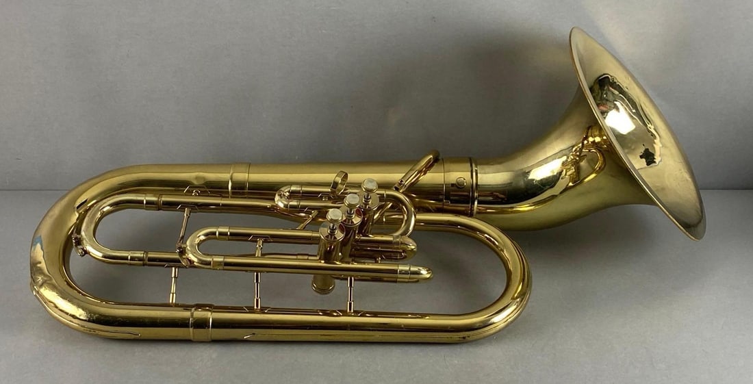 OLDS Ambassador 3 Valve Baritone (1 of 5)